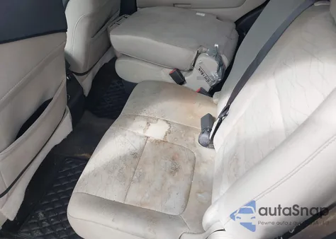 2012 Ford Explorer z USA, uszkodzony, nr VIN 1FMHK8B8XCGA77674